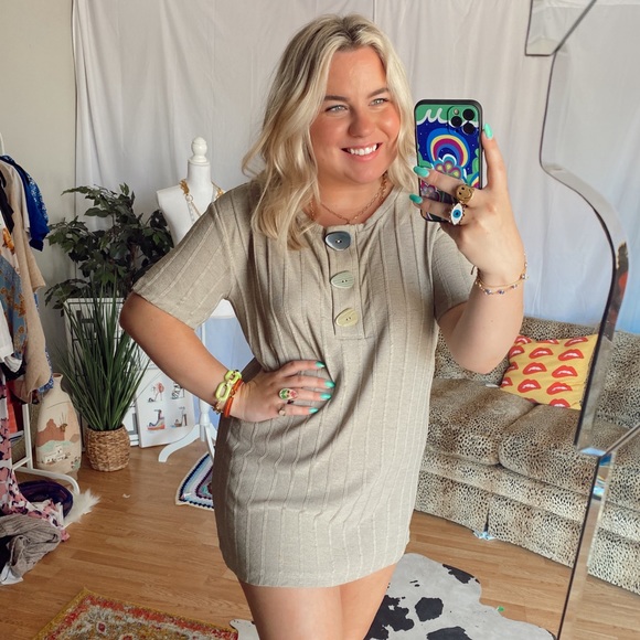 Zara Dresses & Skirts - Zara natural taupe short sleeve tunic dress